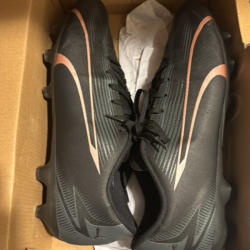 Puma Men’s Football Cleats- Size 14
